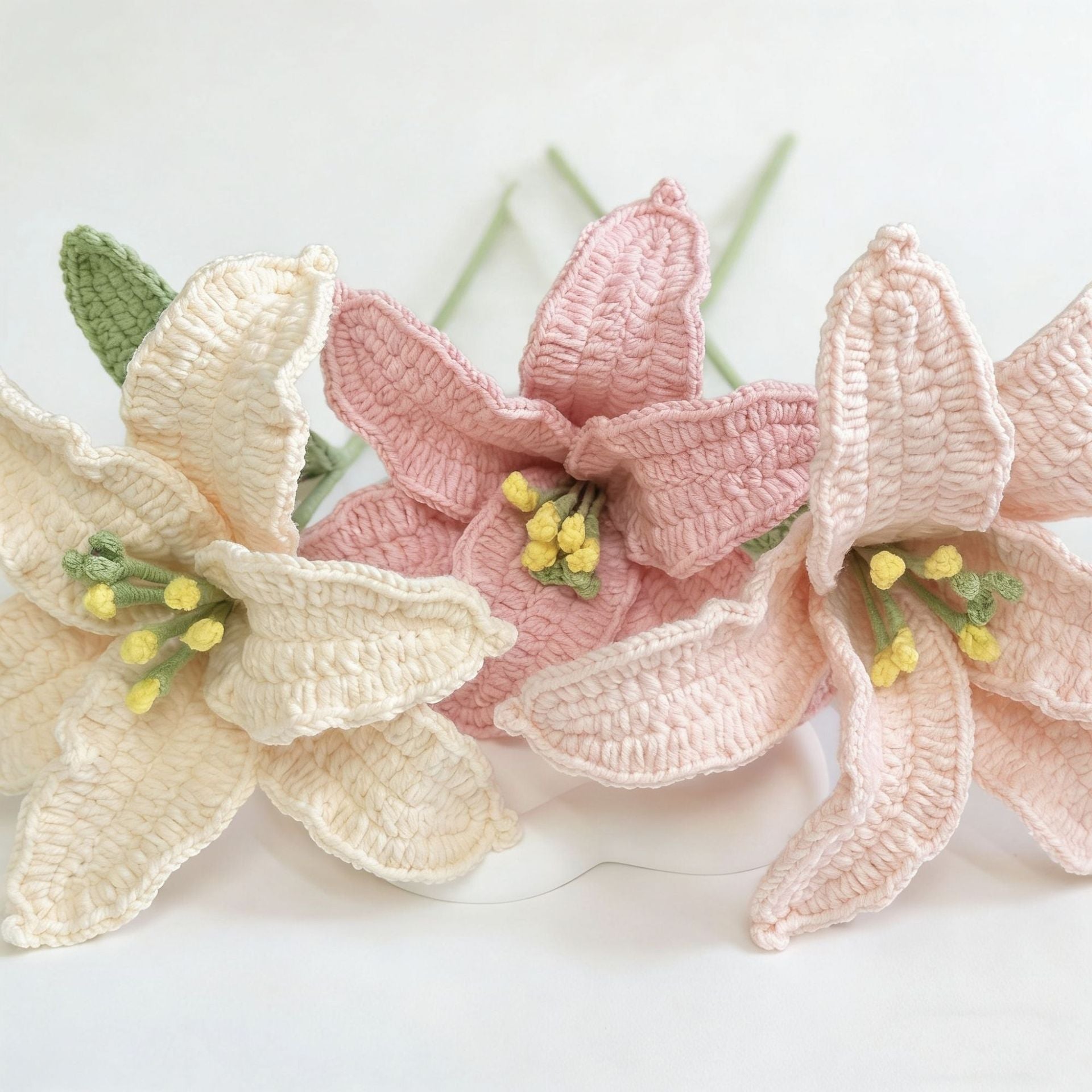 Crochet lily no.2 stem showing bloom form detail